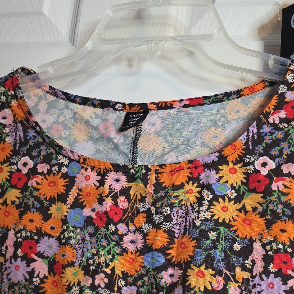 Shein Curve OXL Floral Print Peplum Blouse - Picture 2 of 4